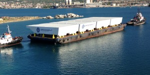 Large transport of steel gates in Venice